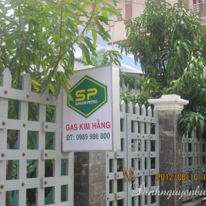 Lắp Đặt Hộp Đèn Decal
