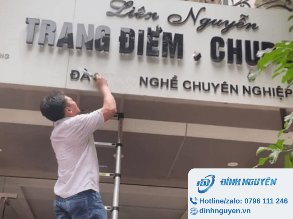 gỡ chữ trên bảng hiệu